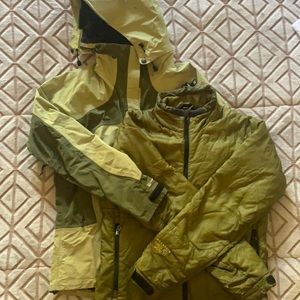Mountain Hardware Puffer & Rain Jacket Set